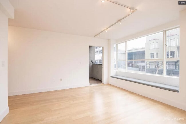 Building Photo - 1635 California St