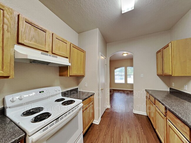 Foto del edificio - 8823 Pensive Dr