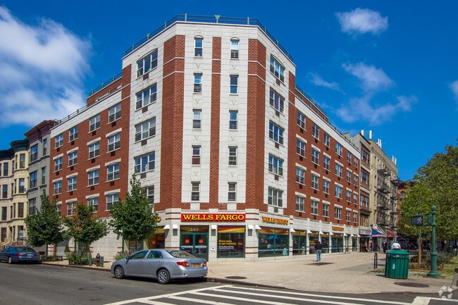 Building Photo - Lenox Gardens
