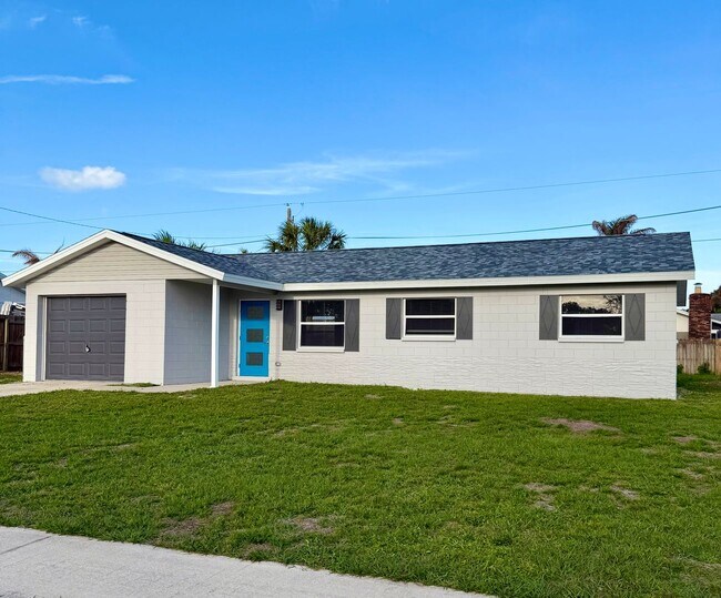 Foto del edificio - Adorable Makeover Melbourne Florida-Close to Wickham Rd.