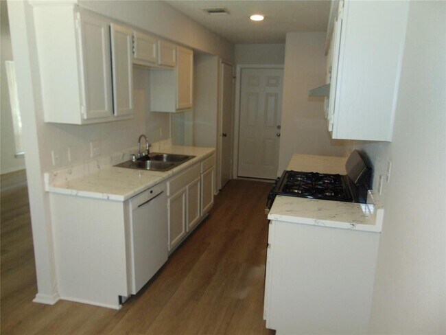 Foto del edificio - 508 Burlwood Ct