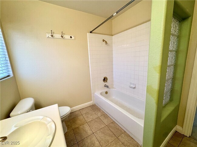 Foto del edificio - 9796 Raven Wing Canyon Ct