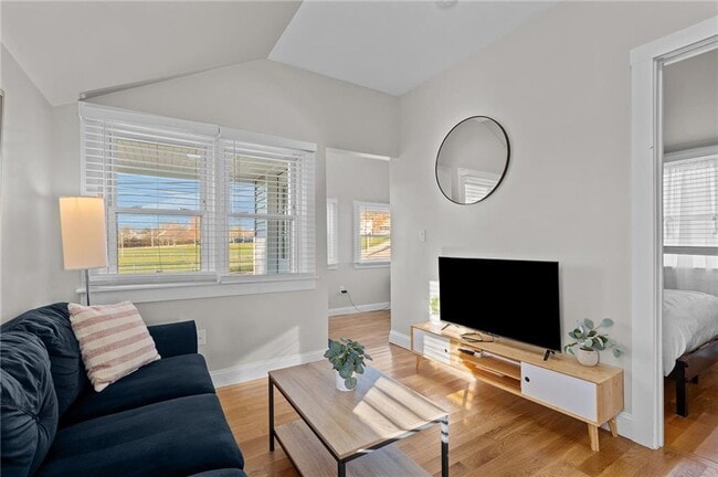 Building Photo - 49 Reservoir Rd