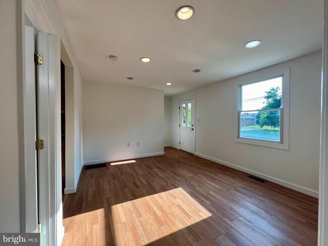 Foto del edificio - 1057 Jefferson Ave