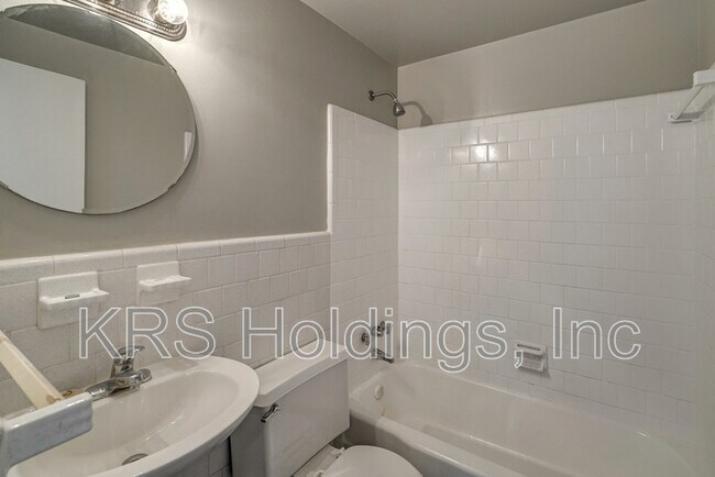 Building Photo - 5435 Remuda Dr