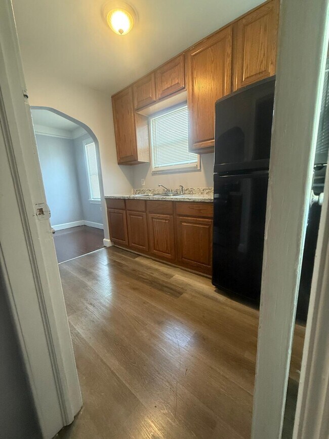 Building Photo - 12656 Mettetal St