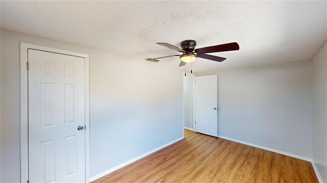 Foto del edificio - 8624 Velvet Dr