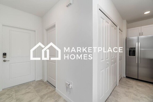 Building Photo - 9333 Cadence Ct