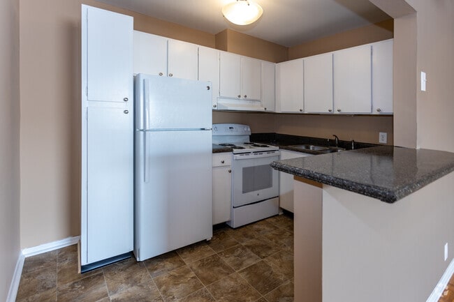 Photo - Barclay House Apartments