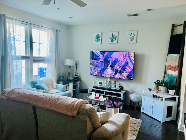 Foto del edificio - 4988 W Liberty Park Cir