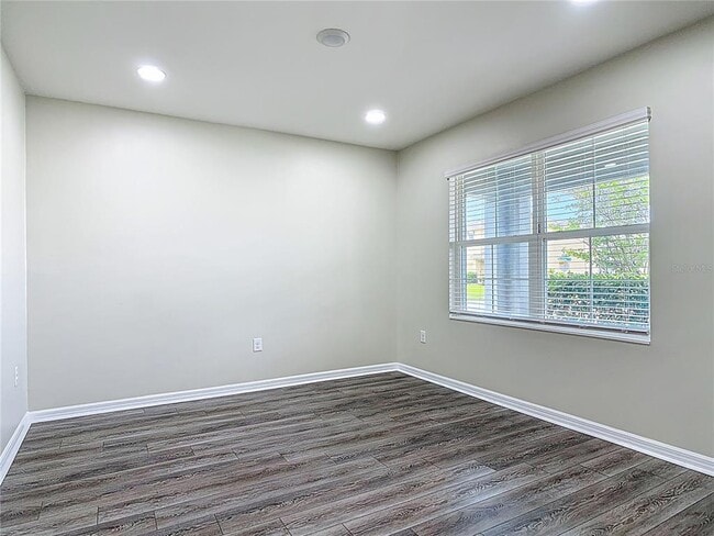 Building Photo - 3975 Silverstream Terrace