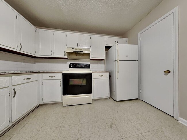 Foto del edificio - 5512 St James St