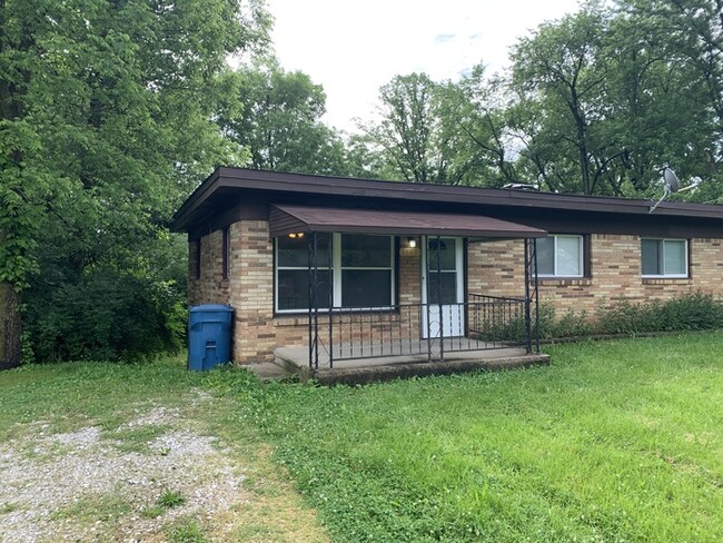 Building Photo - Nice Duplex in Wayne Township!