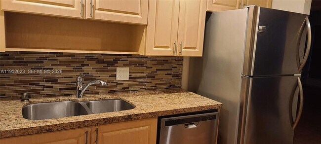 Foto del edificio - 10641 SW 108th Ave