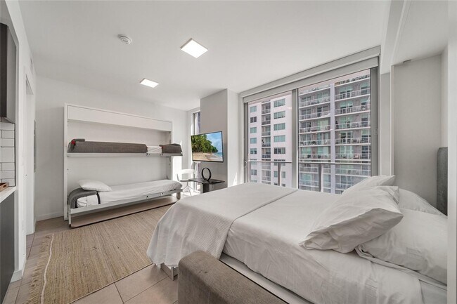 Foto del edificio - 227 NE 2nd St