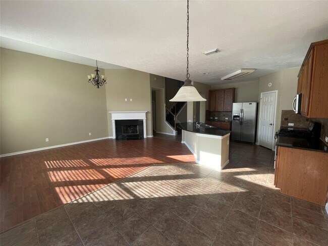 Foto del edificio - 16919 Creek Mountain Dr