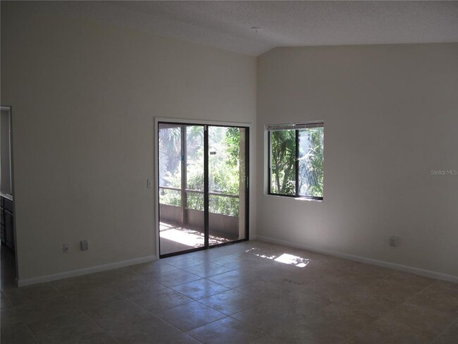 Building Photo - 79 Club House Dr