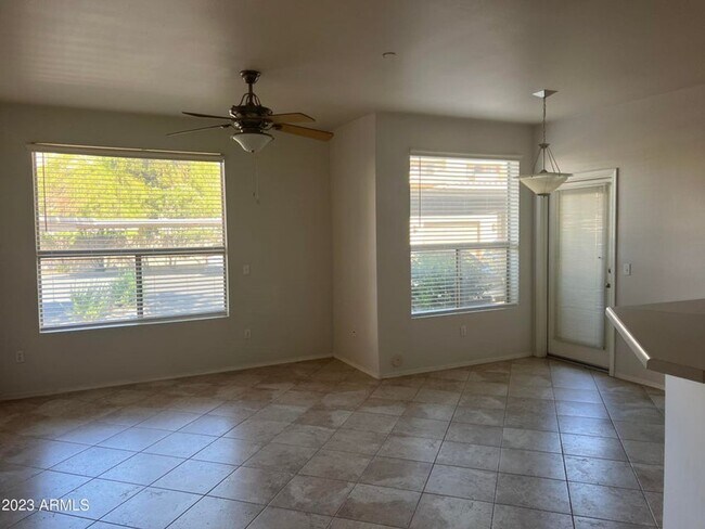 Foto del edificio - 9550 E Thunderbird Rd