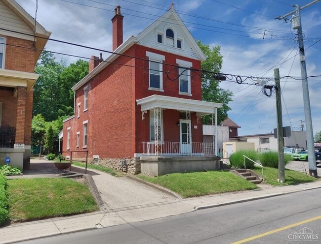 Building Photo - 15 Bertus St