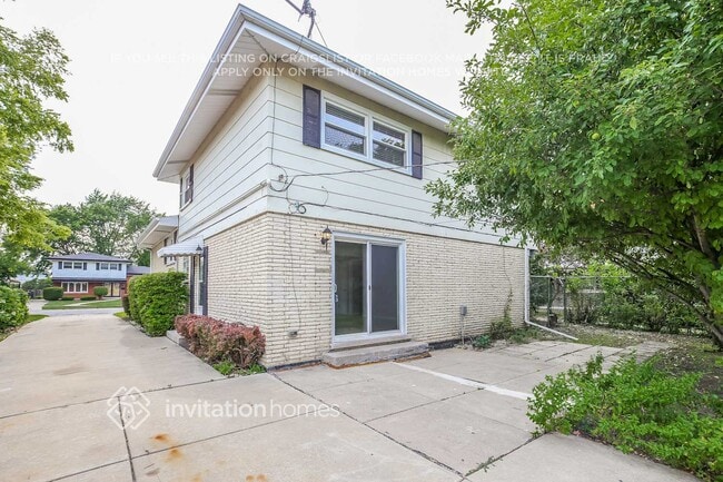 Foto del edificio - 10801 Kolmar Ave