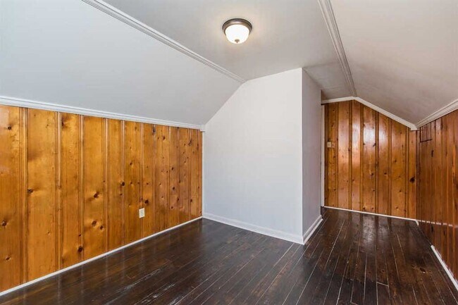 Foto del edificio - Spacious 4-Bed, 2-Bath Home for Comfortabl...