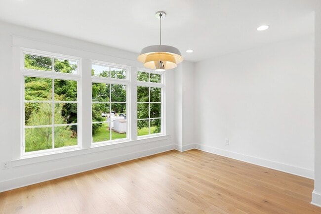 Building Photo - 508 Hobson Chapel Pl