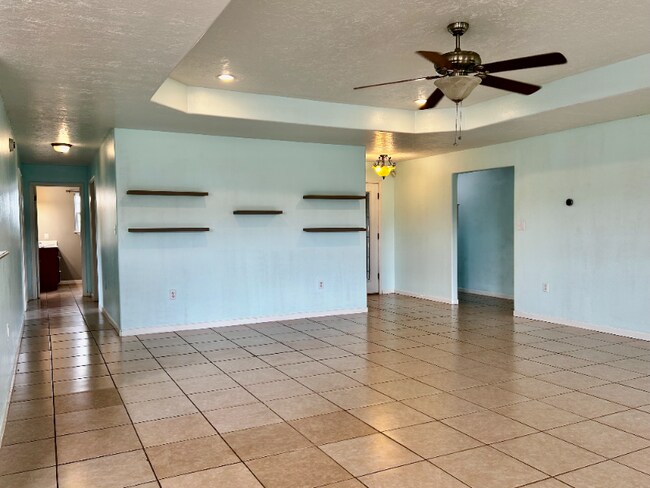 Foto del edificio - 311 Butler Rd