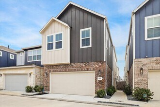 Building Photo - 1514 Lakeline Oak Dr