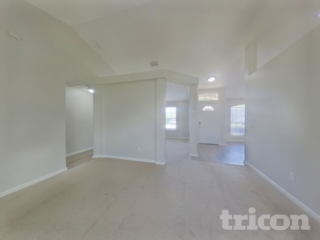 Foto del edificio - 6896 Kettle Creek Dr