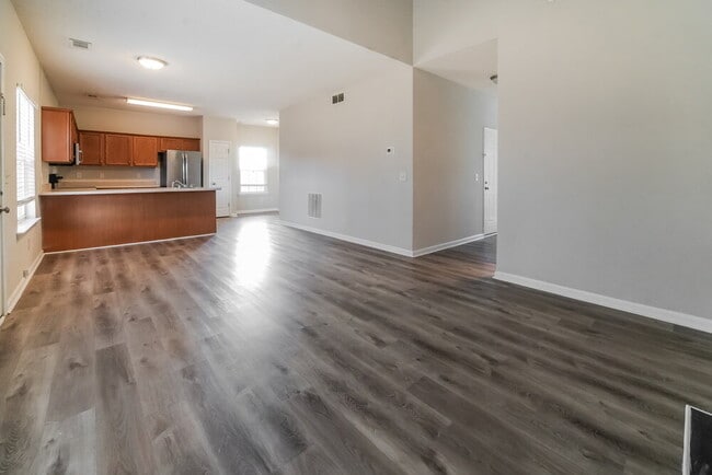 Foto del edificio - 202 Oakwood Pl