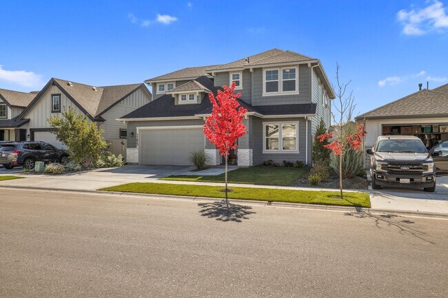 Foto del edificio - Beautiful 4 bed 2.5 bath home