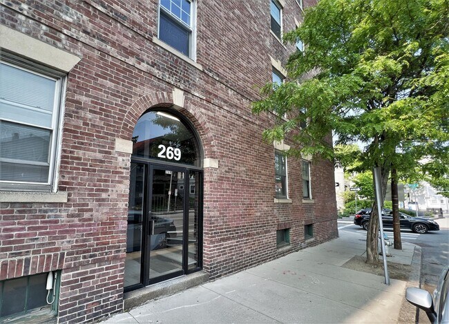 Building Photo - 279 Huron Ave