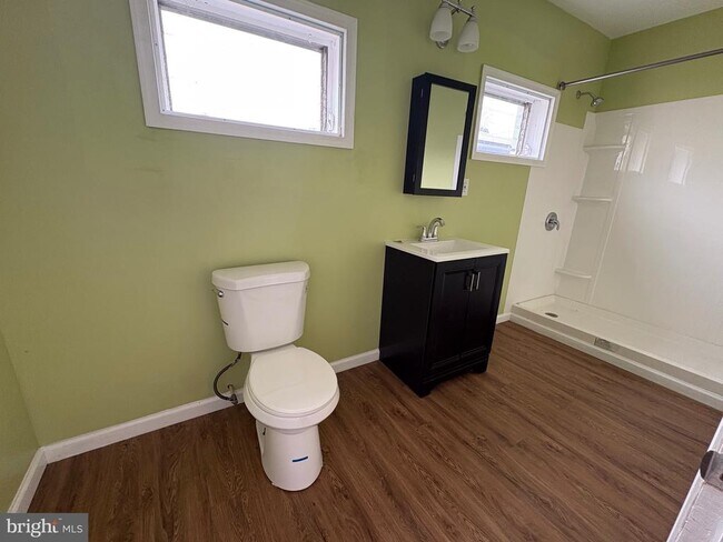 Foto del edificio - 2713 Hammonds Ferry Rd