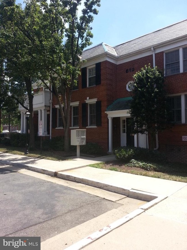 610 Bashford Ln Unit 1311, Alexandria, VA 22314 Condo for Rent in
