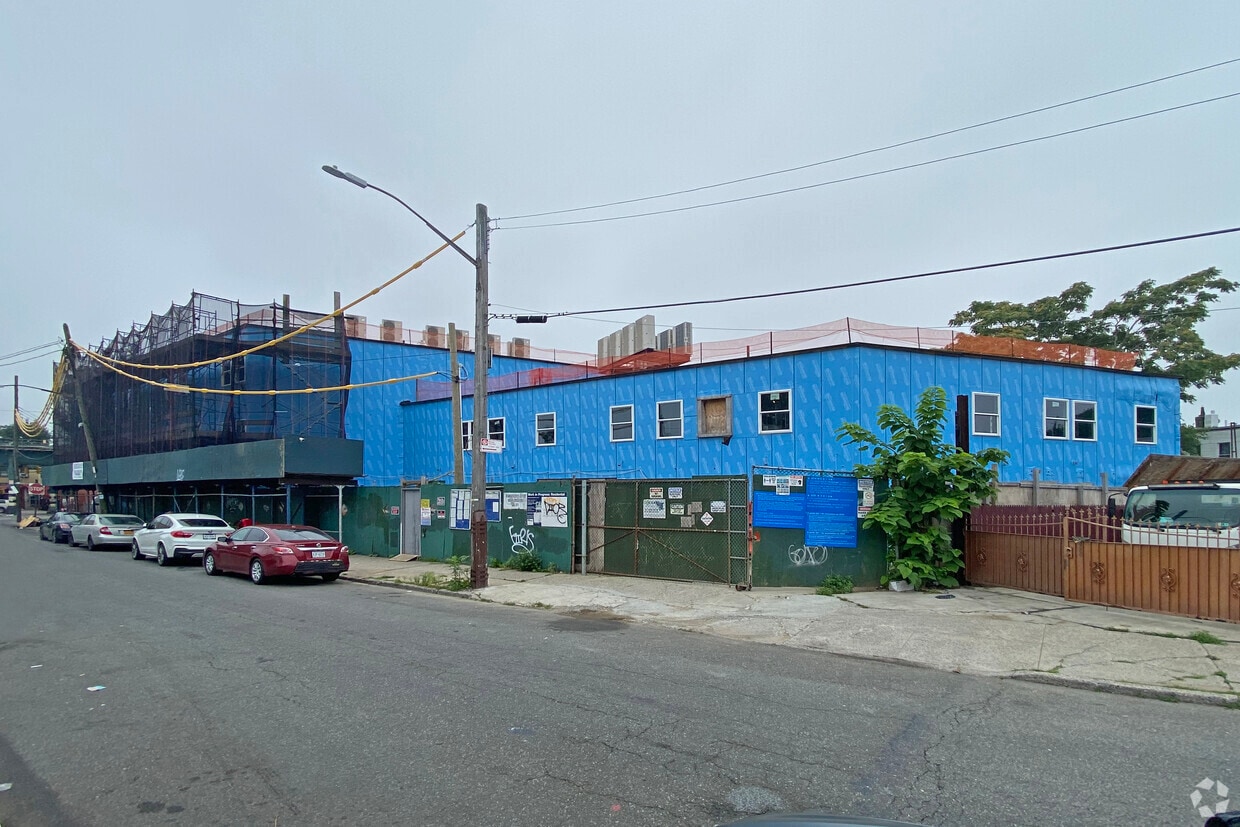 Building Photo - 186 Force Tube Ave