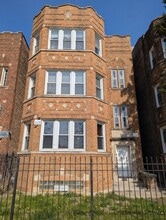 Building Photo - 7545 S May St