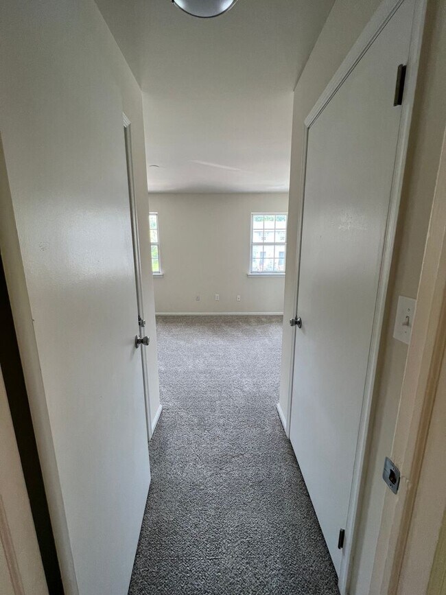 Foto del edificio - 3BR Townhome - Northampton School District