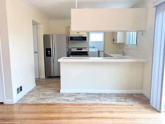 Building Photo - Renovated Single-Family Home in Pacifica!