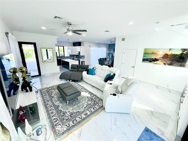 Foto del edificio - 2342 McKinley St