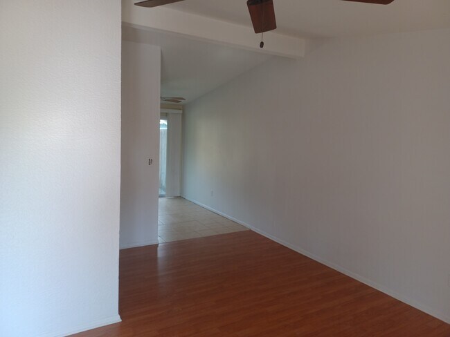 Foto del edificio - 2053 Syracuse Ct NE