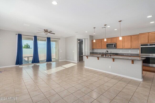 Building Photo - 34031 N Casey Ln