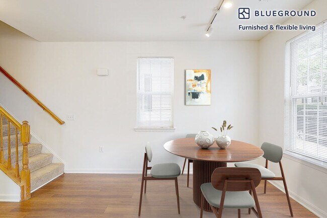 Foto del edificio - 8185 Scenic Meadow Dr