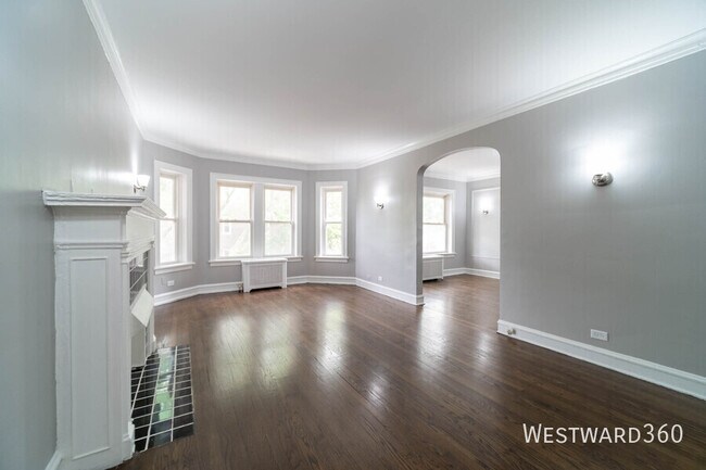 Foto del edificio - 6510 N Hamilton Ave