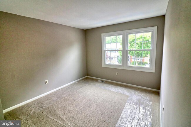 Building Photo - 449 Colonial Ridge Ln