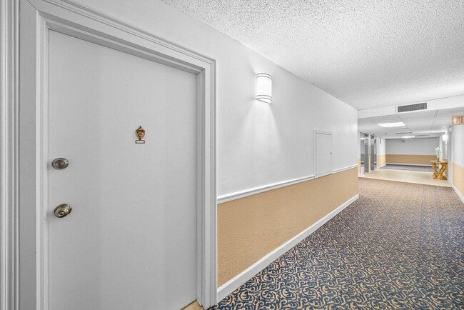 Building Photo - 3460 S Ocean Blvd