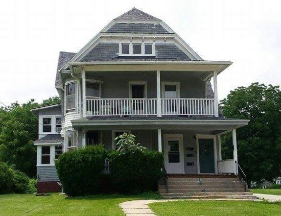 Foto del edificio - 136 Maple Ave