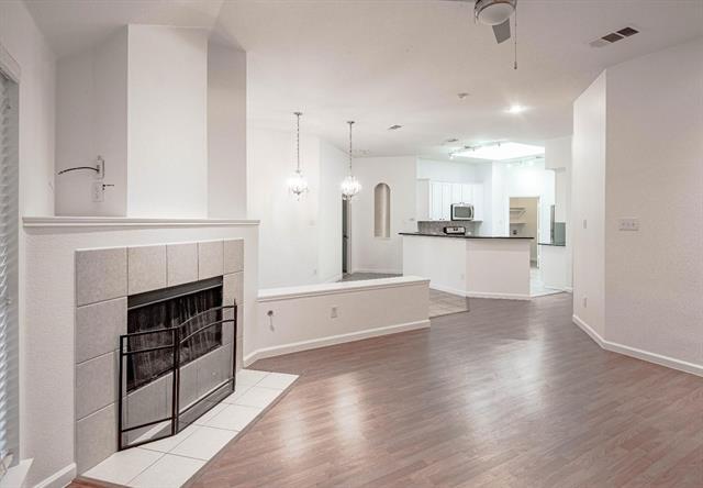Foto del edificio - 6803 Hillwood Dr