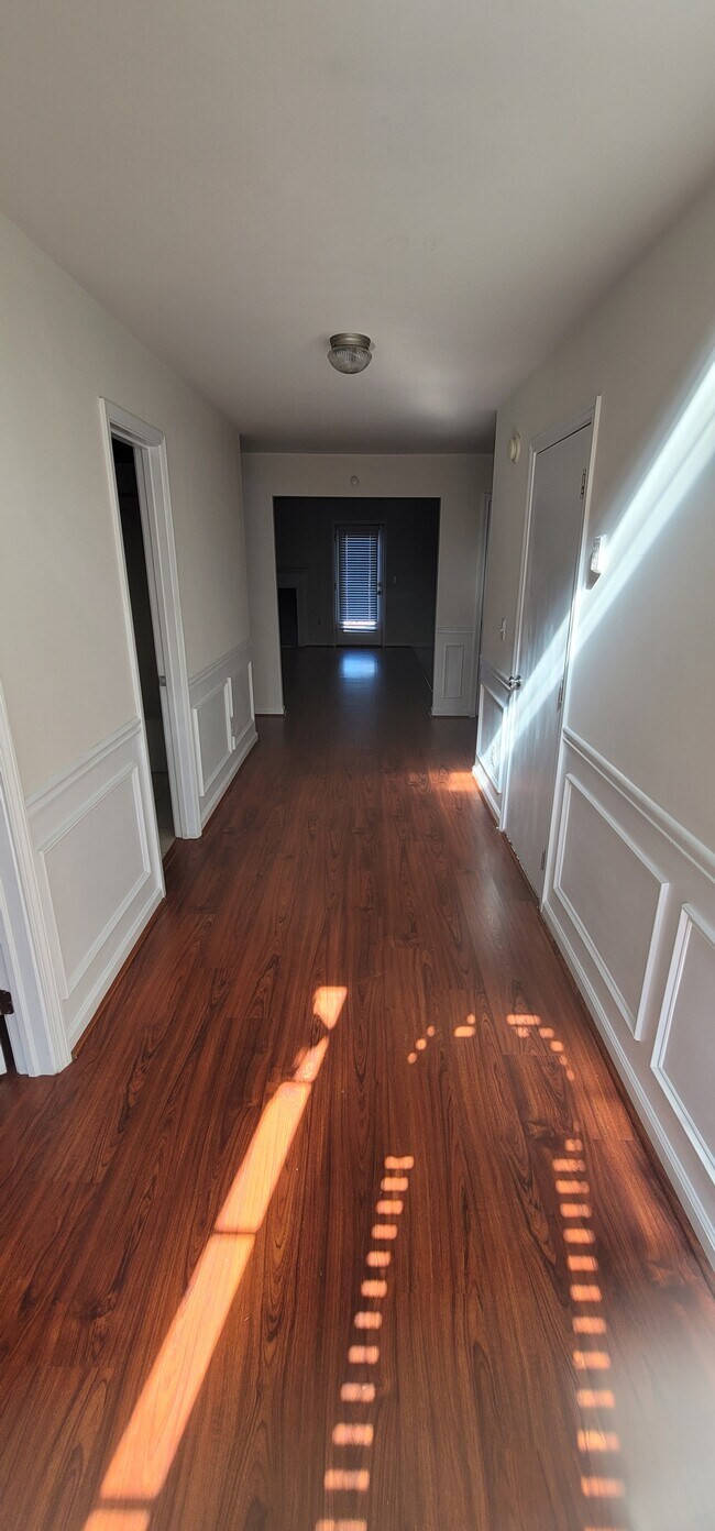 Foto del edificio - 4331 Ash Tree St