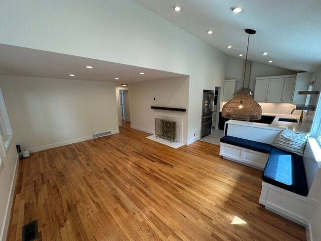 Foto del edificio - 11544 22nd Ave NE