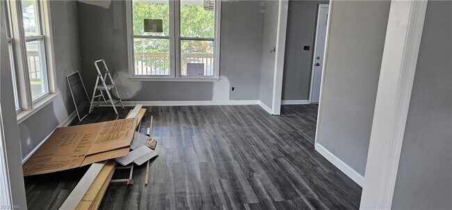 Foto del edificio - 2702 Marshall Ave